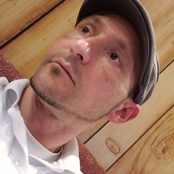 Meet your Posher, Brandon - Picture 1 of 1